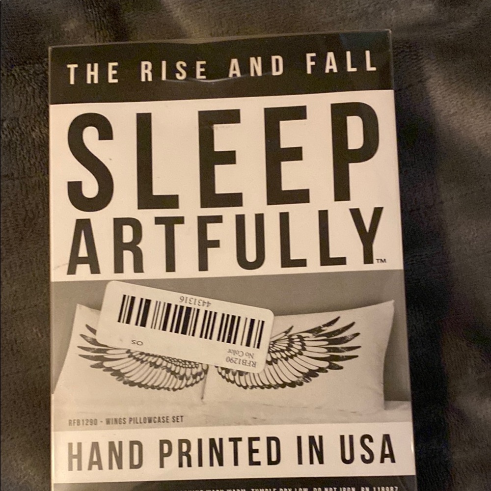 The Rise and Fall Wings Pillowcase Set